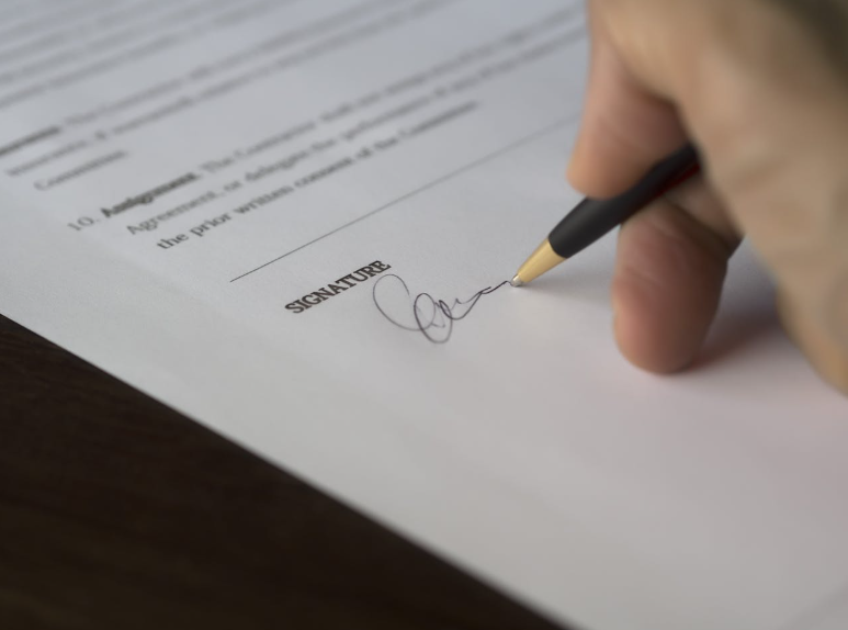 A real estate purchase contract can feel straightforward until something goes off track. A deadline gets missed, a repair negotiation stalls, financing doesn’t line up, or one side decides they’re done and tries to walk away. At that point, people start using the word “breach,” and the situation can escalate fast because the stakes are real. Earnest money is tied up, moving plans are in motion, and a delayed closing can trigger new costs every day.